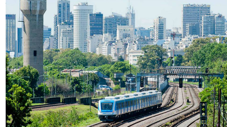 Como parte de la estatización del servicio fue creada la empresa Ferrocarriles Argentinos que funcionará como el corazón del holding ferroviario estatal.