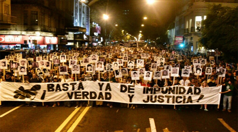 Cada 20 de mayo los uruguayos marchan para reclamar la verdad sobre los detenidos y desaparecidos durante la última dictadura militar (1973-1985)