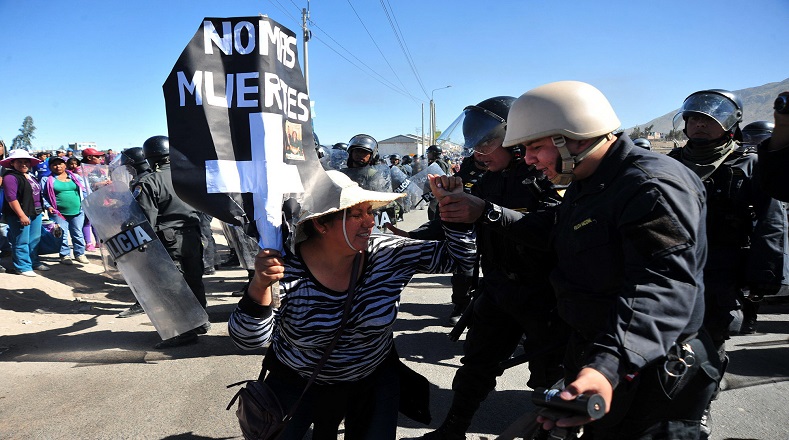 En el Cusco unas 2 mil personas se movilizaron por la ciudad y se registraron algunos bloqueos.