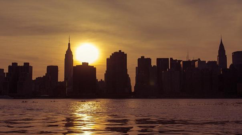 Cientos de usuarios en las redes sociales compartieron las perpectiva de su lente al captar el Manhattanhenge.