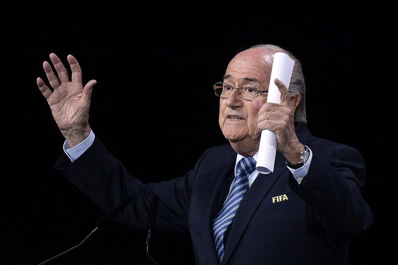 Blatter presidirá la FIFA por quinto periodo consecutivo.