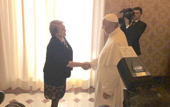 La mandatario se reunió con el sumo pontífice durante unos 45 minutos.