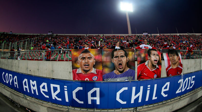 La selección chilena disputa este jueves el partido inaugural con Ecuador y por su condición de sede lleva ventaja en las gradas.