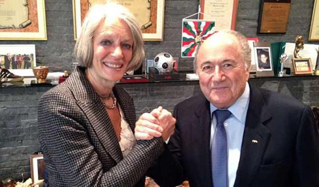 En 2014, la FIFA y el centro noruego lanzaron conjuntamente el programa “Handshake for Peace”.