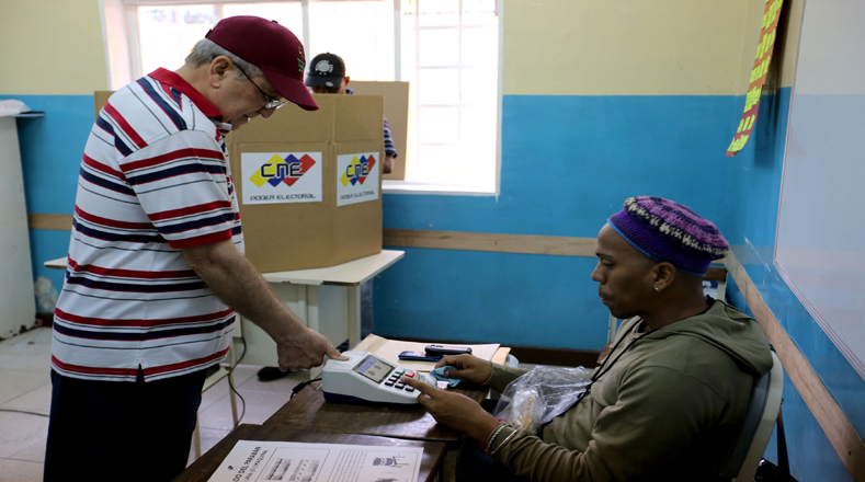 En las elecciones internas del PSUV participan todas las personas mayores de 18 años que se encuentren inscritas en el Registro Electoral.