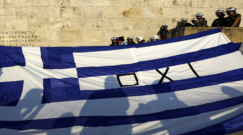 Pese a las presiones del eurogrupo, Grecia este lunes logró pagar las pensiones a sus más de 2 millones de beneficiarios. 