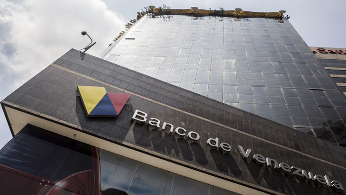 Miles de personas se han beneciado del Banco de Venezuela tras su nacionalización.