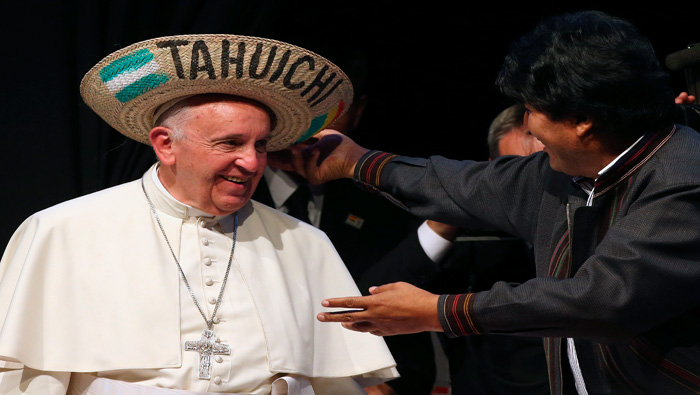 El sumo Pontífice expresó alegría porque los movimientos populares continúen luchando por la igualdad de los pueblos.