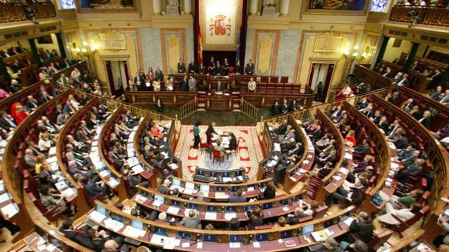 La mayoría del parlamento español critica que el ministro del Interior, Jorge Fernández Díaz, haya recibido a Rodrigo Rato.