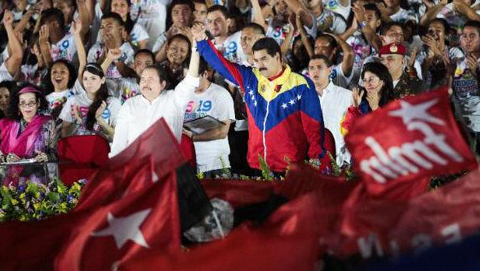 El presidente venezolano Nicolás Maduro junto a su homólogo nicaragüense Daniel Ortega en un evento político reciente.
