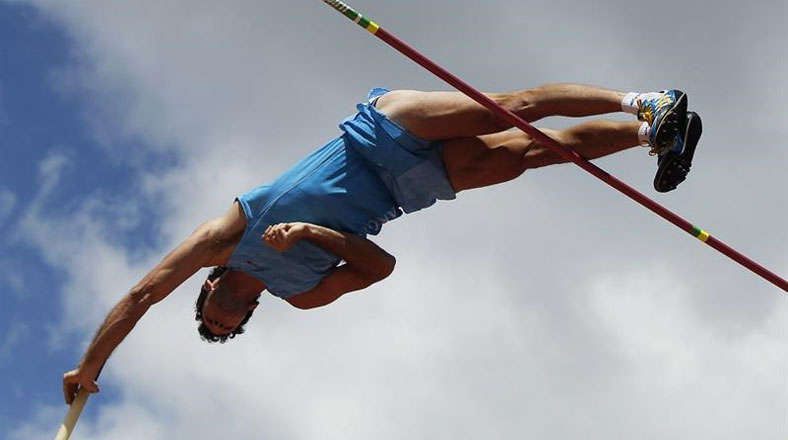 El argentino Germán Chiaraviglio conquistó la medalla de plata de la prueba de salto con garrocha el martes 21 de julio. 