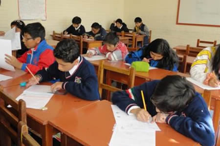 El Ministerio de Educación en Bolivia garantiza una educación productiva, comunitaria y de calidad, contribuyendo a la construcción de una sociedad justa, informó el organismo.