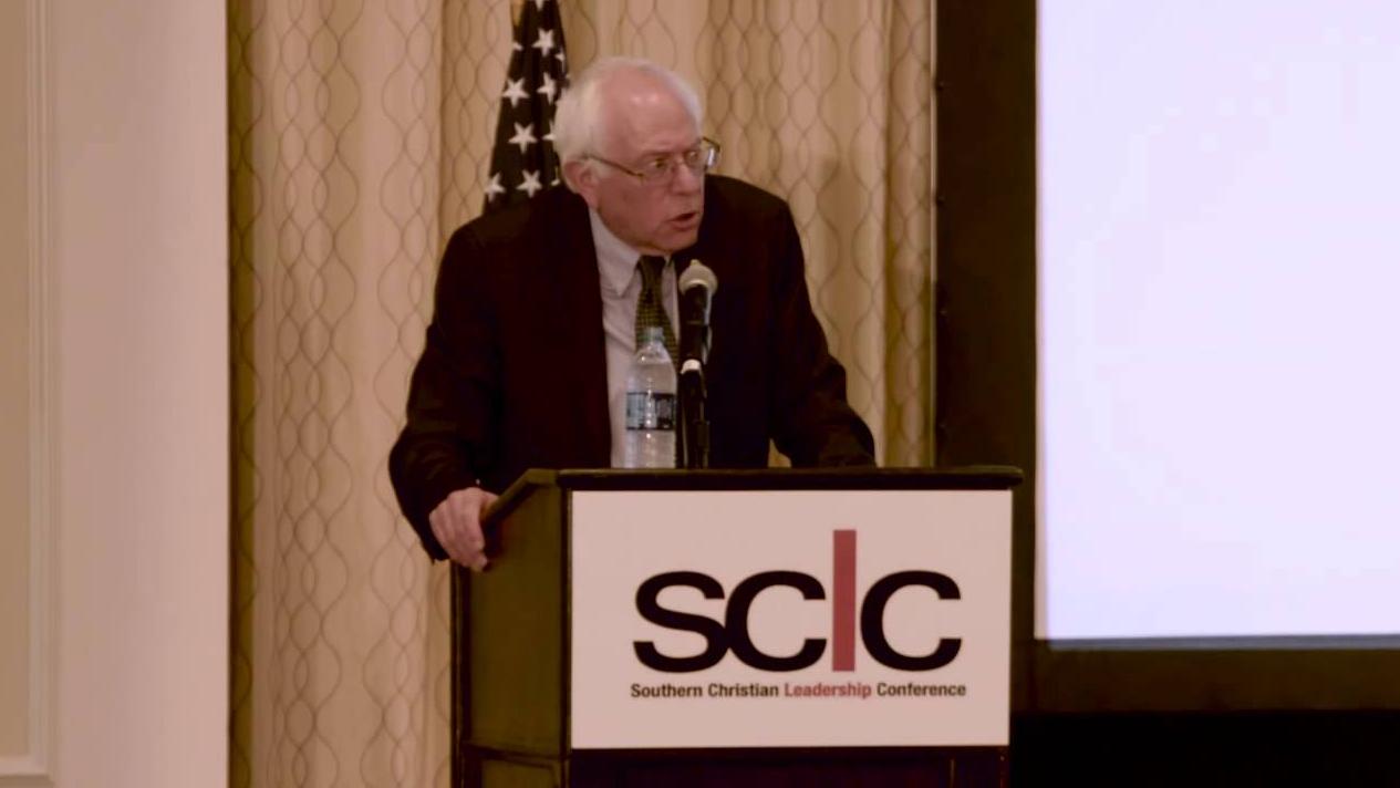 ​Bernie Sanders hablando en el SCLC