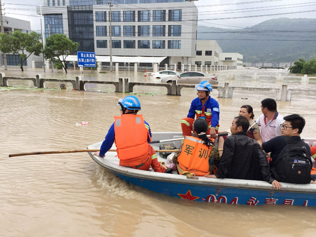 Según la agencia de prensa oficial Xinhua, cerca de 1,6 millones de habitantes de la ciudad de Wenzhu se vieron afectados por el tifón