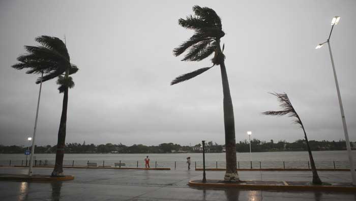 Por el Pacífico se esperan ocho tormentas tropicales.