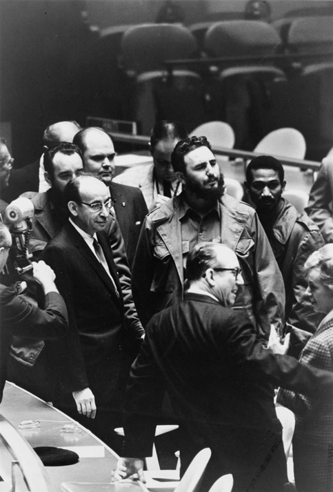 El líder de la revolución Cubana a su llegada el 26 de septiembre de 1960 a la sede de las Naciones Unidas para pronunciar un histórico discurso en la XV Asamblea General.