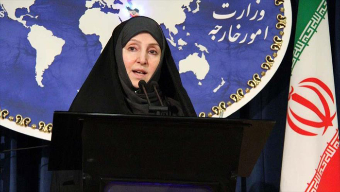 La canciller iraní Marzie Afjam lamenta críticas de Barack Obama sobre la política de su país.