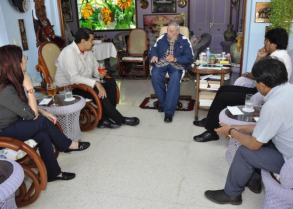 El mandatario compartió con el líder cubano y el presidente Evo Morales.