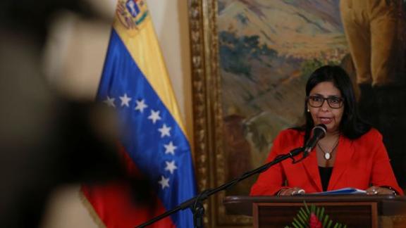 La canciller venezolana Delcy Rodríguez aseguró que las medidas tomadas por el Gobierno de Venezuela protegen al pueblo.