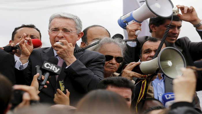 Uribe lanzó insultos contra funcionarios del consulado venezolano en Colombia.