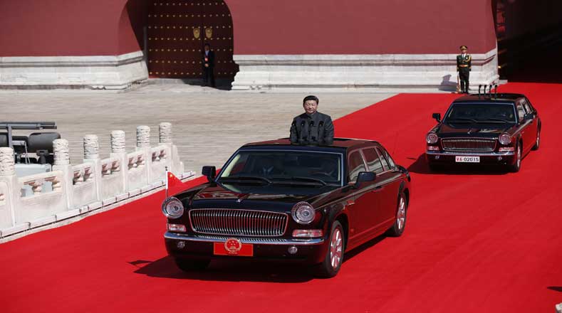 El presidente Xi Jinping encabezó el desfile y pronunció un discurso