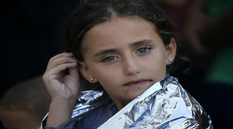 Esta niña recuerda cómo fue su rescate en el puerto de la isla de Lesbos, Grecia. 