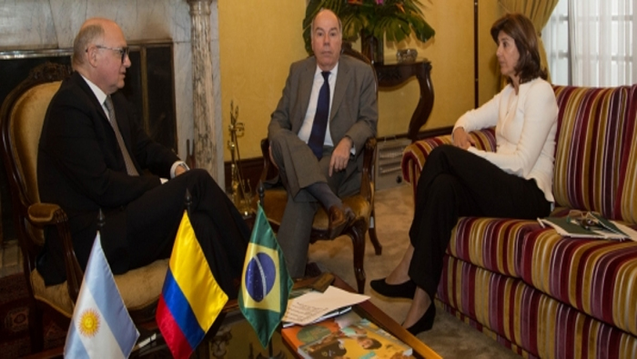 Cancilleres de Colombia, Brasil y Argentina sostuvieron una reunión en la que trataron los problemas fronterizos de la nación neogranadina con Venezuela.