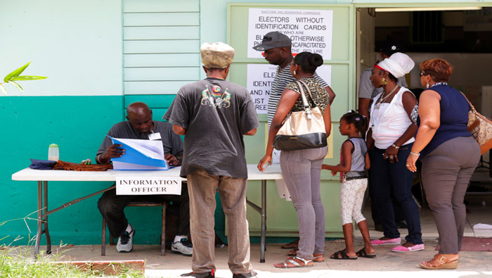 Los votantes acuden a las urnas en las elecciones generales en Trinidad y Tobago.