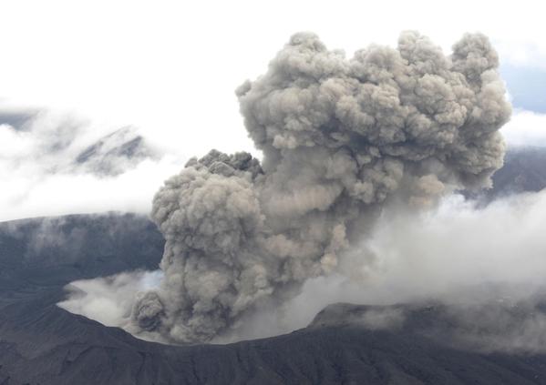 El volcán Monte Aso es uno de los más activos de Japón