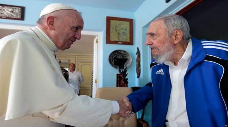 El papa Francisco se reunió con el líder histórico de la Revolución cubana, Fidel Castro.