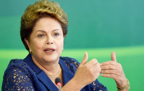 Rousseff aseguró que seguirá lanzando el programa de viviendas Mi Casa, Mi Vida.