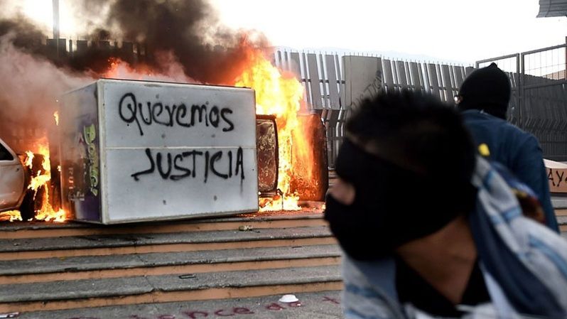 En Guerrero se escenificaron tensas protestas contra el Gobierno de Enrique Peña Nieto y su inacción ante los hechos.