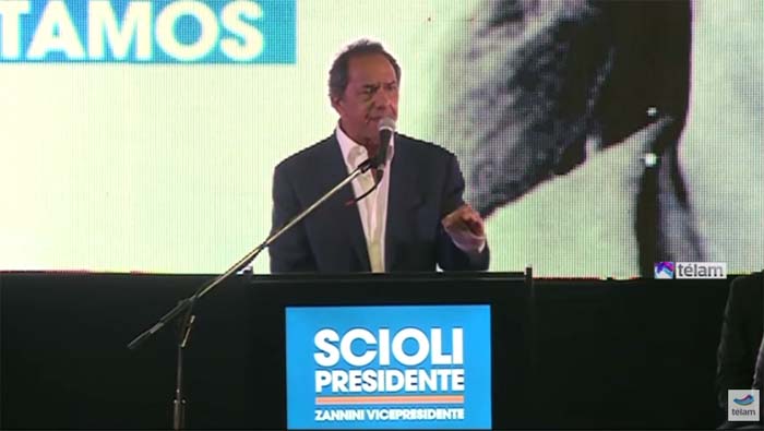 Daniel Scioli se comprometió con los trabajadores a seguir impulsando la industria argentina.