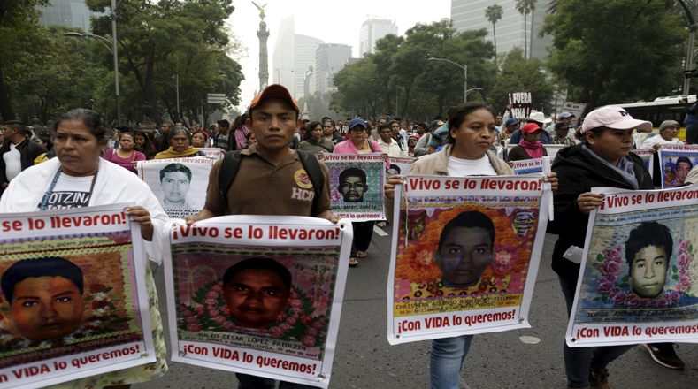 A 13 meses de la desaparición de los normalistas de Ayotzinapa