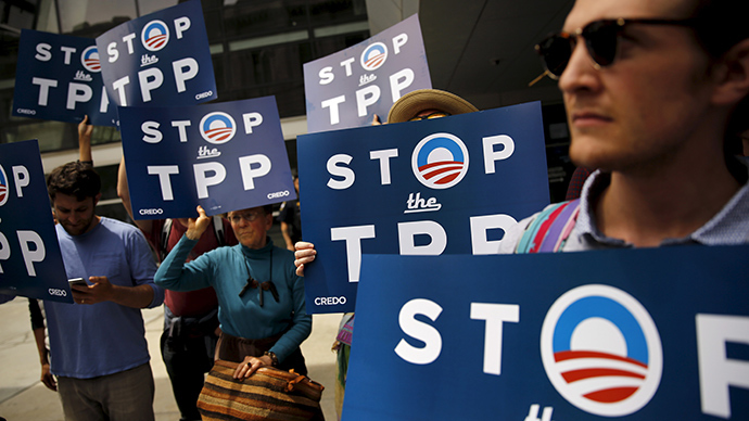 Manifestantes contra el TPP
