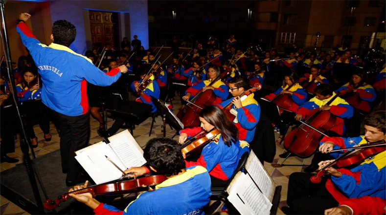 Durante la reinauguración del Teatro de la Ópera de Maracay hubo un concierto con jóvenes promesas del estado Aragua.