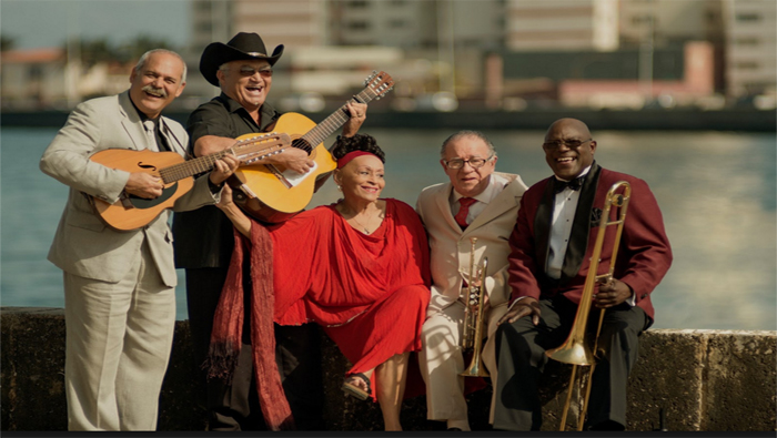 Tras acompañar a Silvio Rodríguez, la Orquesta Buena Vista Social Club continuará con su gira mundial Adiós Tour iniciado en 2014.