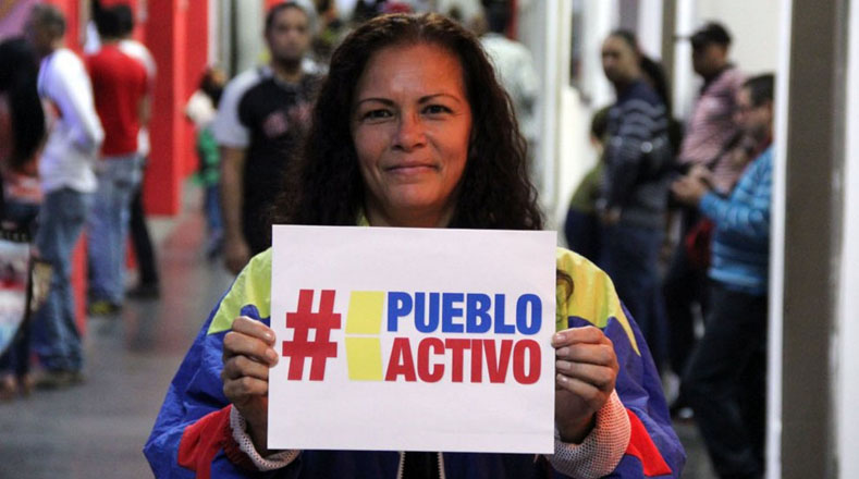Los venezolanos posicionaron en Twitter las etiquetas #PuebloActivo y #EnsayoParaLaVictoria.
