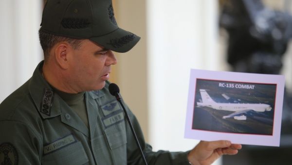 Ministro para la Defensa denunció violación de espacio aéreo venezolano por avión de EE.UU.