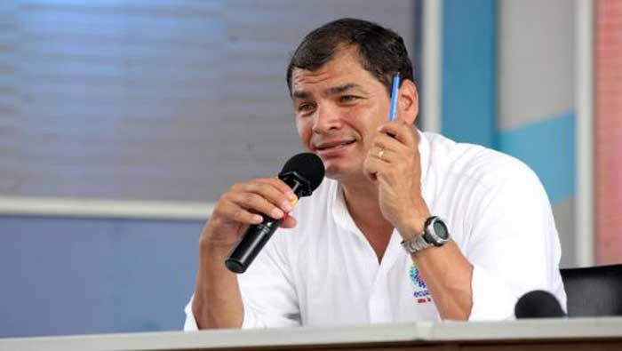 Correa asegura que la meta del Ejecutivo es garantizar educación gratuita y de calidad