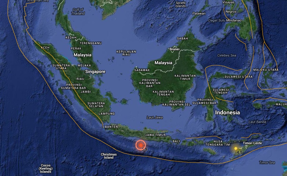 El epicentro del temblor se localizó en el mar, frente a la costa meridional de Java.
