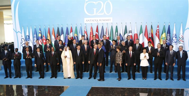 Este domingo los líderes de los países miembros del G20 posaron para la foto de familia en Turquía, mientras el mundo es amenazado por los terroristas.
