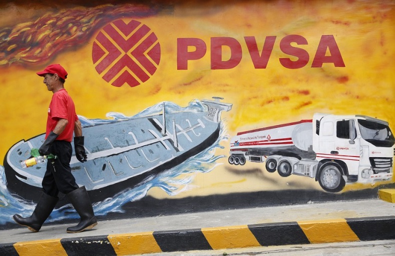 Después de la elección de Hugo Chávez en 1998, fue imposible la privatización de PDVSA.