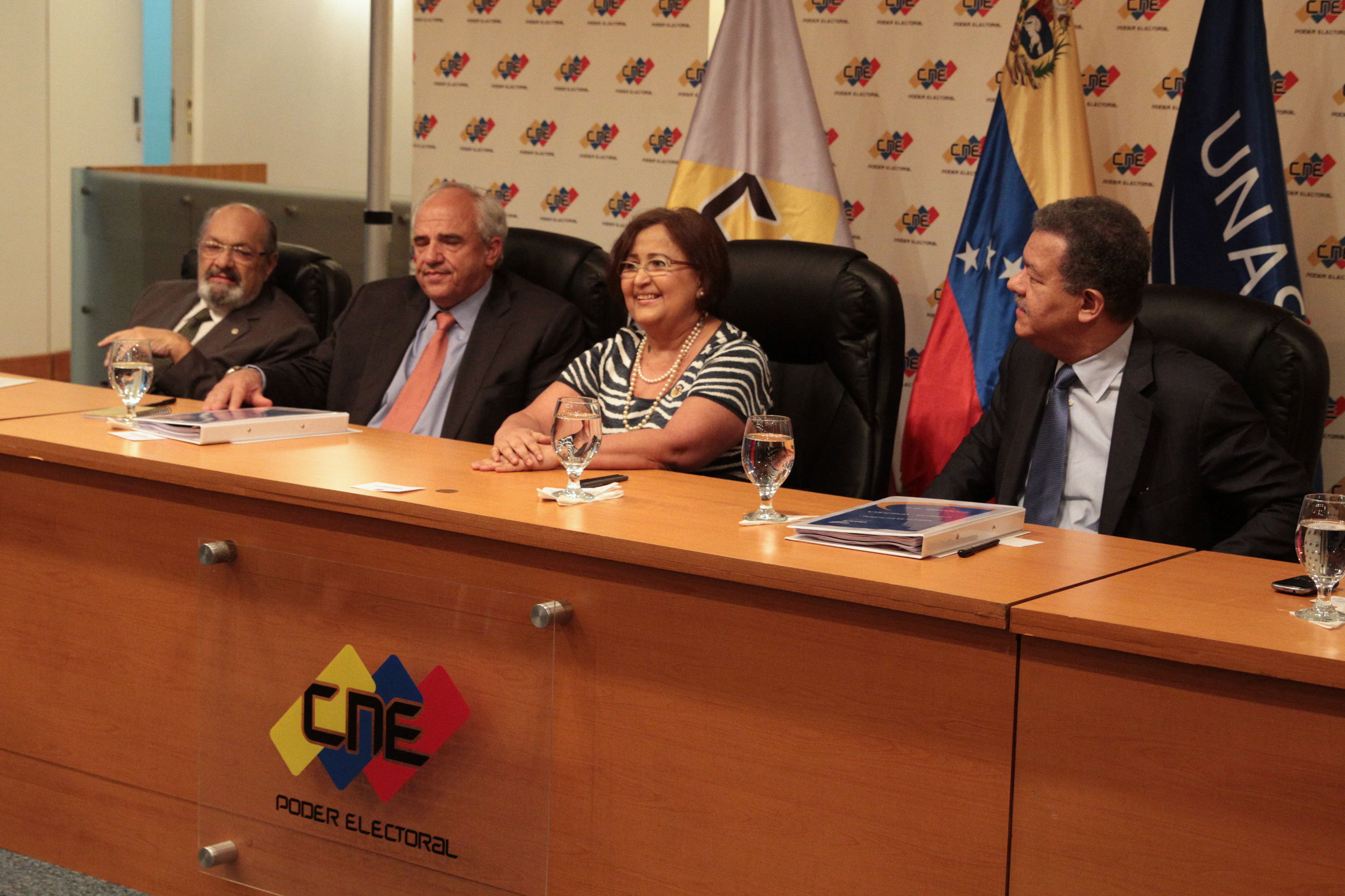 La Mesa de Acompañamiento de la Unasur sostuvo un encuentro con la presidenta del CNE, Tidisay Lucena.