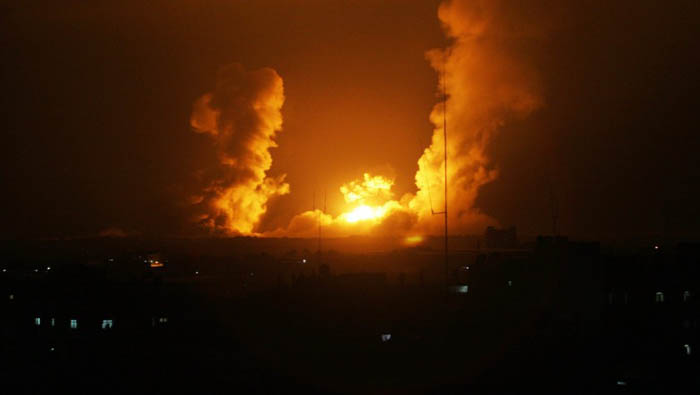 El bombardeo se realizó en represalia al lanzamiento de un cohete desde la Franja de Gaza.