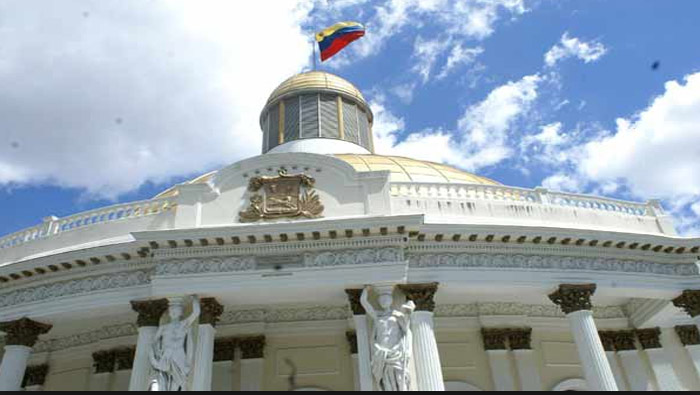 El Parlamento venezolano reitera apoyo a trabajadores de ANTV y ANRadio.