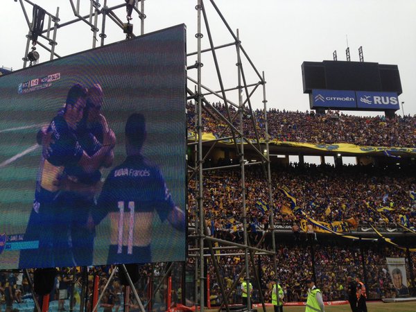 Con pantalla gigante recordaron los mejores momentos del Boca Junior.