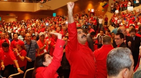 Mitin de apoyo del PSUV con el Presidente Nicolás Maduro, apoyando la Revolución Bolivariana de Venezuela.