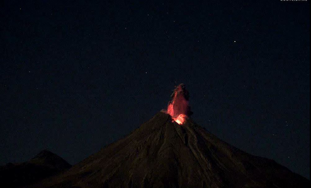 El Volcán El Colima registró la mañana de este jueves una exhalación de dos mil metros de altura.