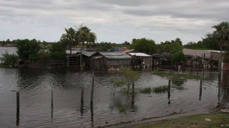 Las intensas lluvias en varios países de Suramérica no dan tregua. Varias personas han perdido la vida y miles han sido desplazados a causa de las crecidas de ríos.
